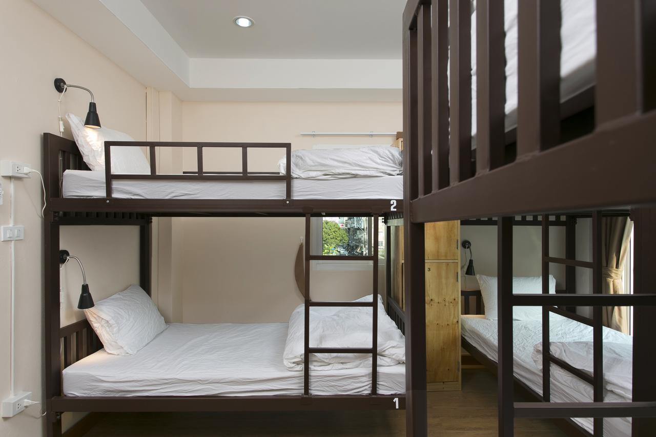 Small Space Cafe & Hostel Bangkok Exteriér fotografie